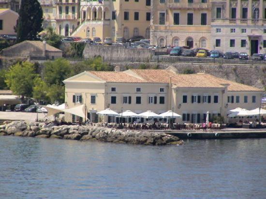 Paraskevi Apartments