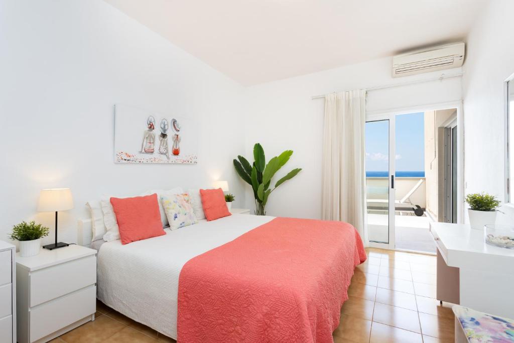 Frontline Beach Apartment