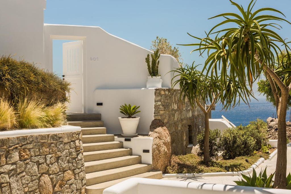 Amyth of Mykonos Super Paradise
