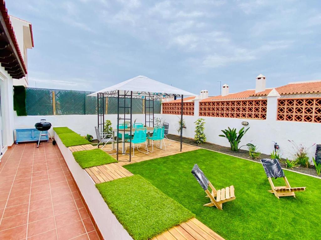 Golden Wave Surf Villa