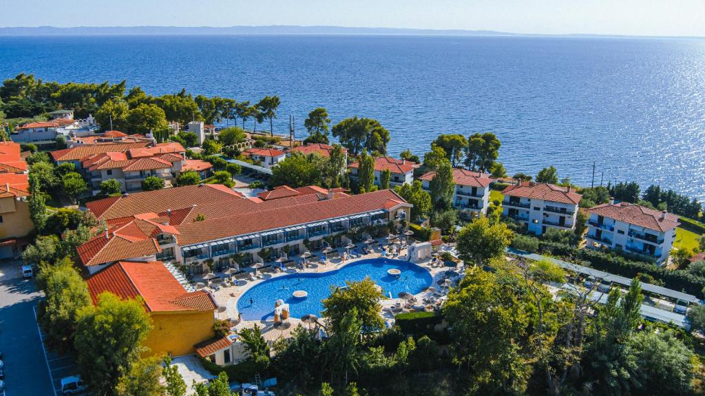 Athena Pallas Village