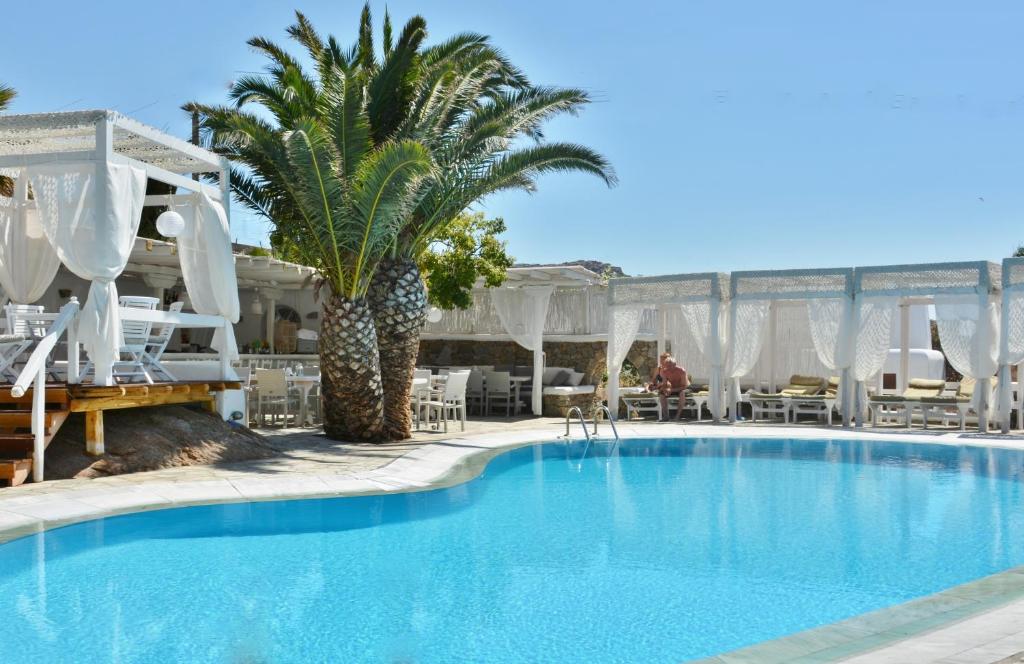 Zephyros Hotel