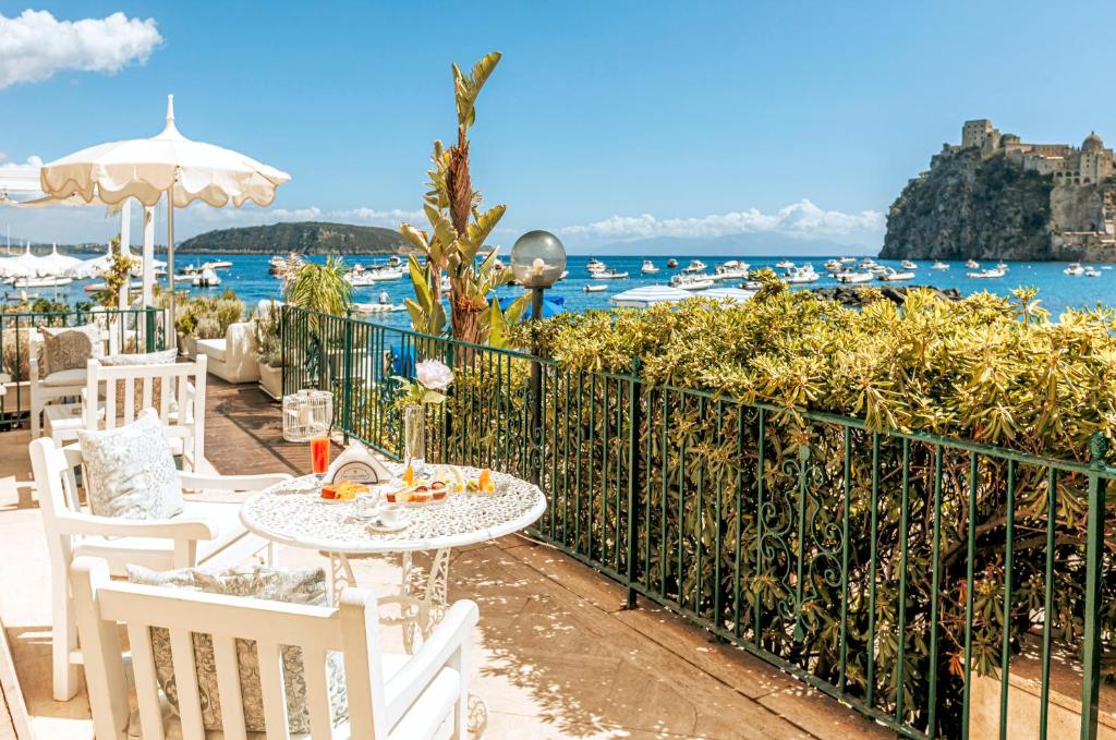 Miramare E Castello Hotel