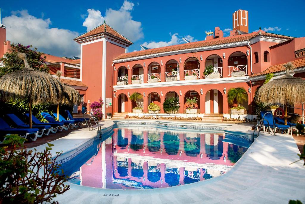 Hotel Los Arcos