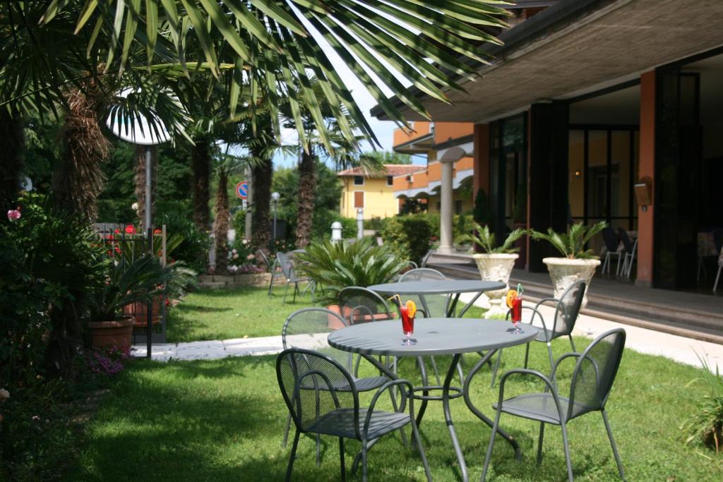 Residence Miralago Rooms & Apartments