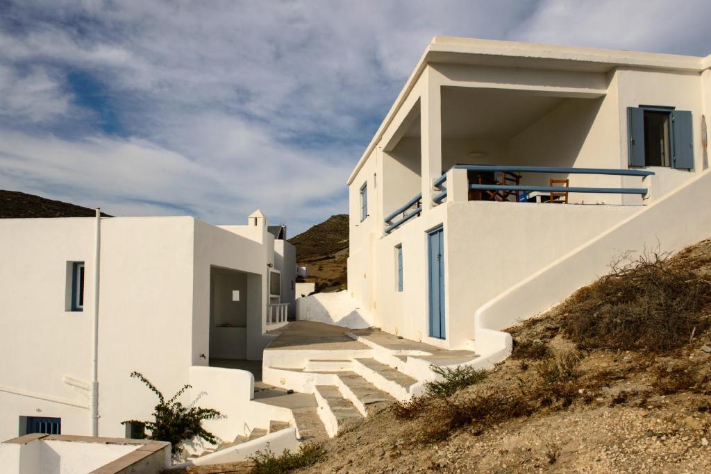 Perigiali Rooms & Apartments Folegandros
