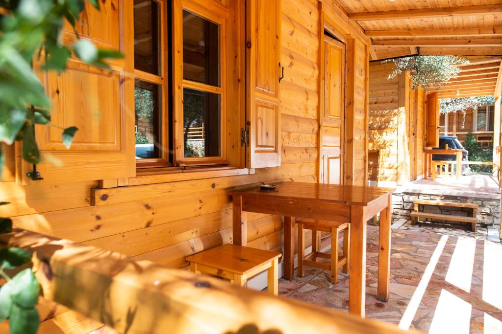 Nashos Bungalows
