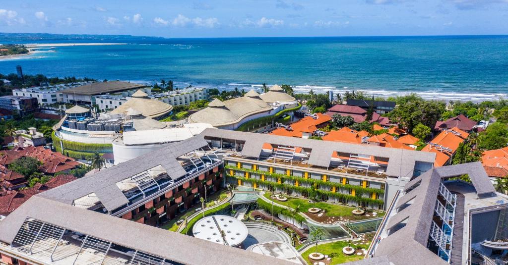 YELLO Kuta Beachwalk