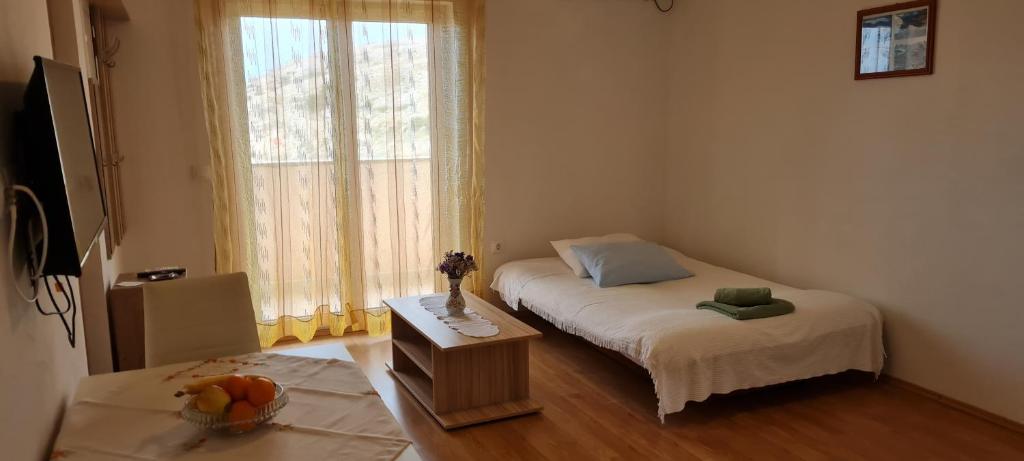 Apartments Zakarija