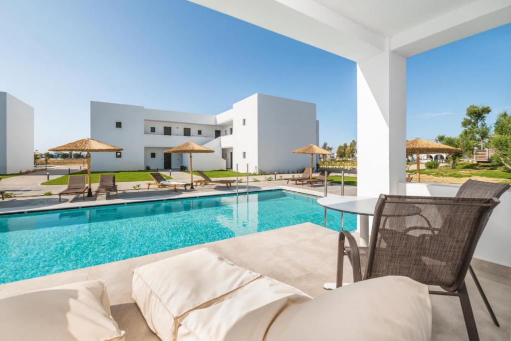 Summer Village Hotel