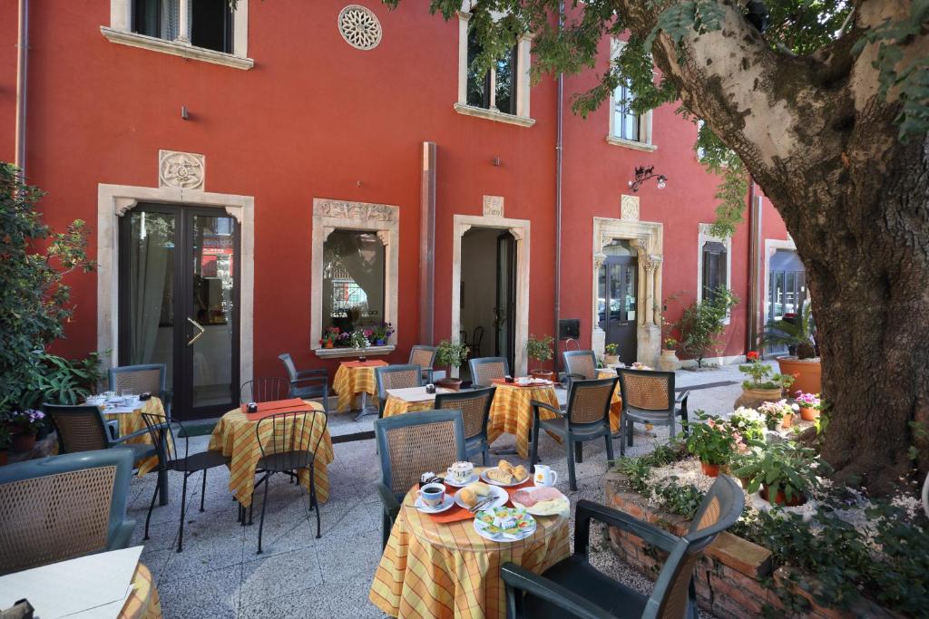 Villa Astoria
