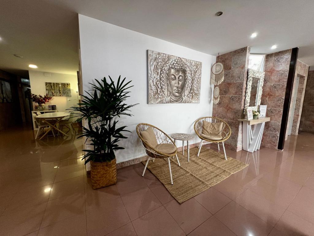 Hostal Residencia Cardona