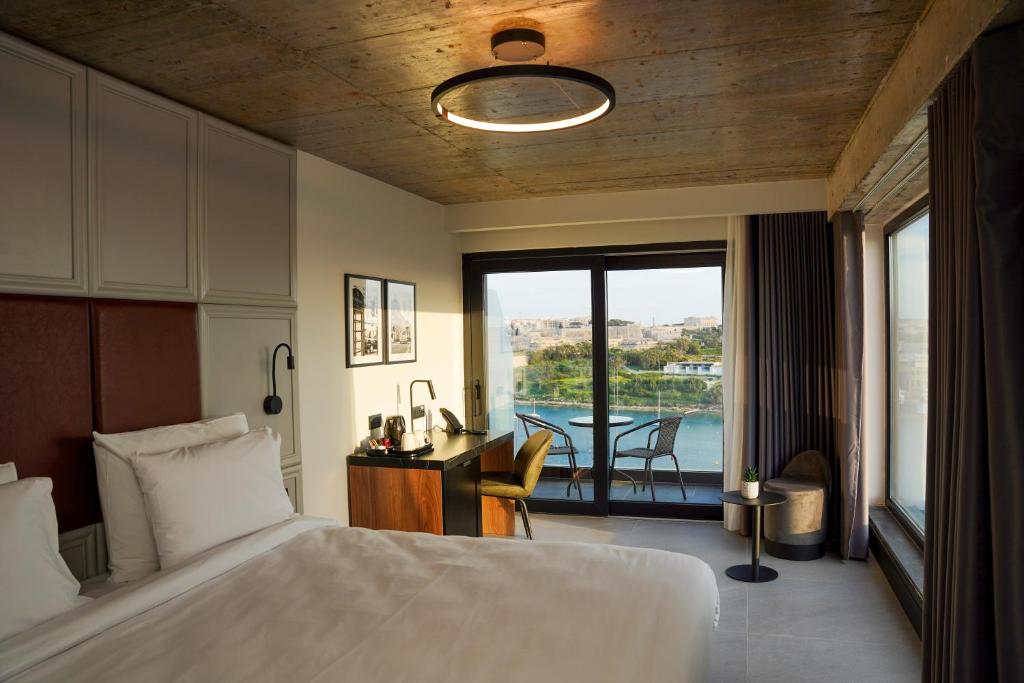 The Londoner Sliema