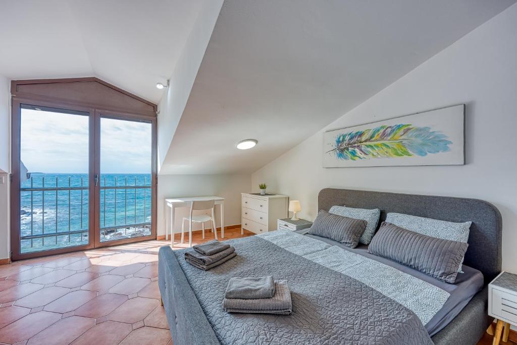 Cuvi Beach Apartments
