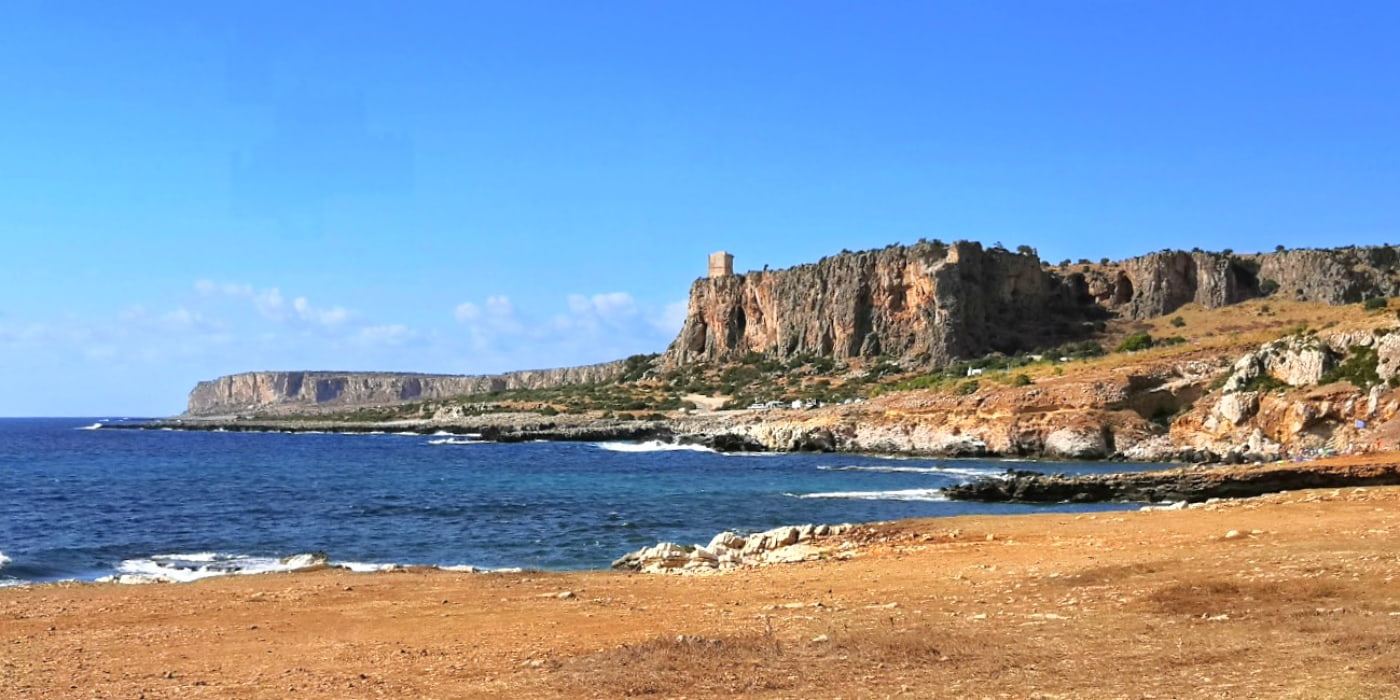 Scoglio di Punta Lunga, Macari Scoglio di Punta Lunga, Macari